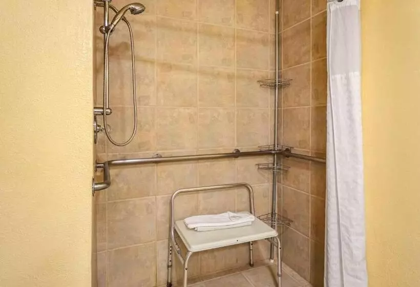 اتاق استاندارد برای معلولان, Quality Inn Paradise Creek