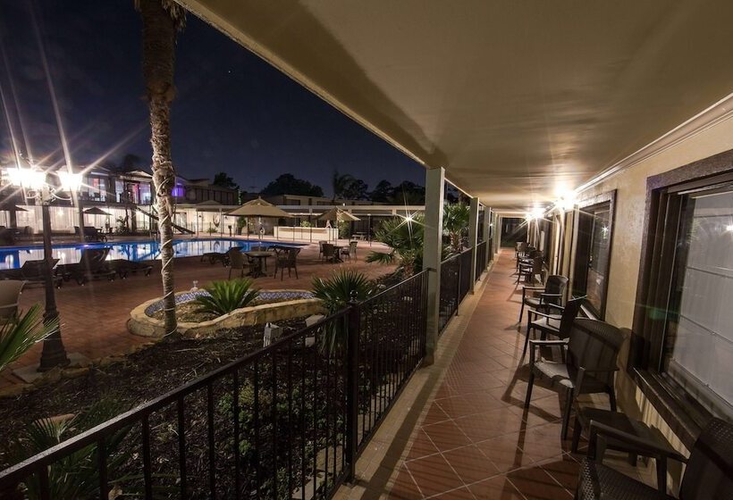 סטודיו דלוקס, Ramada By Wyndham Houston Intercontinental Airport East