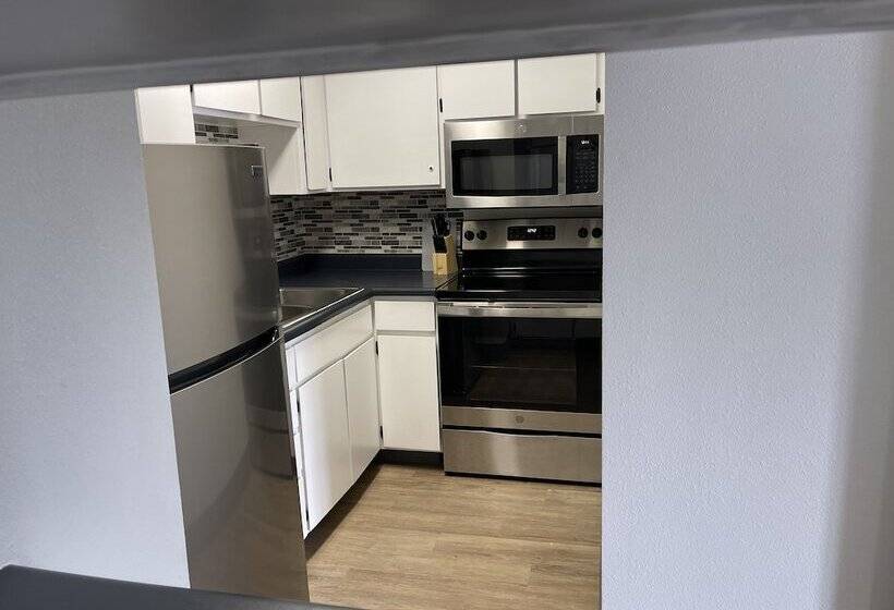 Номер Deluxe, Seabird Lodge Fort Bragg
