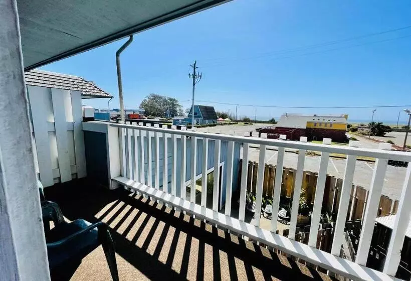 اتاق استاندارد با بالکن, Seabird Lodge Fort Bragg