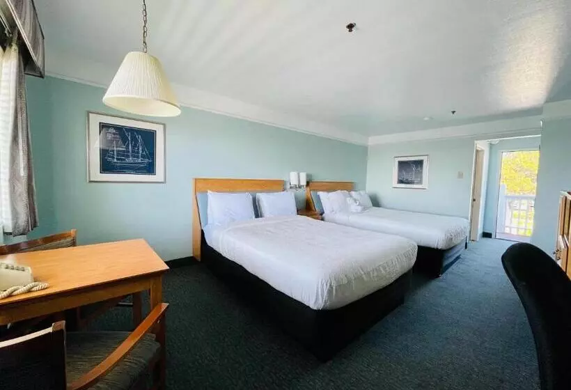 اتاق استاندارد با بالکن, Seabird Lodge Fort Bragg