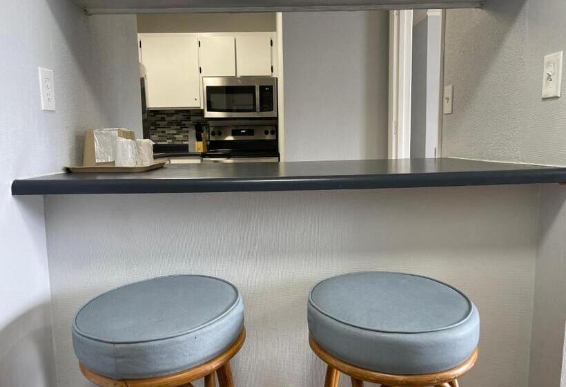 Номер Deluxe, Seabird Lodge Fort Bragg