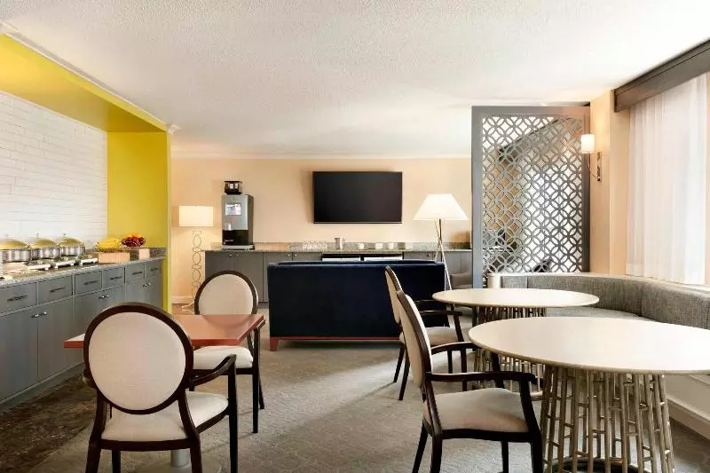 キングサイズベッドのエクゼクティブ, Sheraton Raleigh