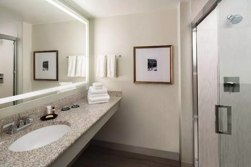 キングサイズベッドのエクゼクティブ, Sheraton Raleigh