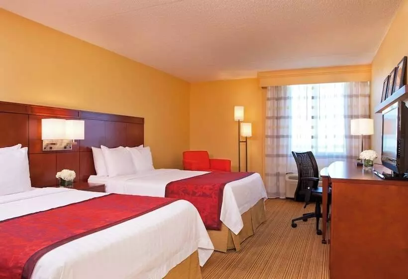 ２ダブルベッドのスタンダードルーム, Courtyard By Marriott Alexandria Pentagon South