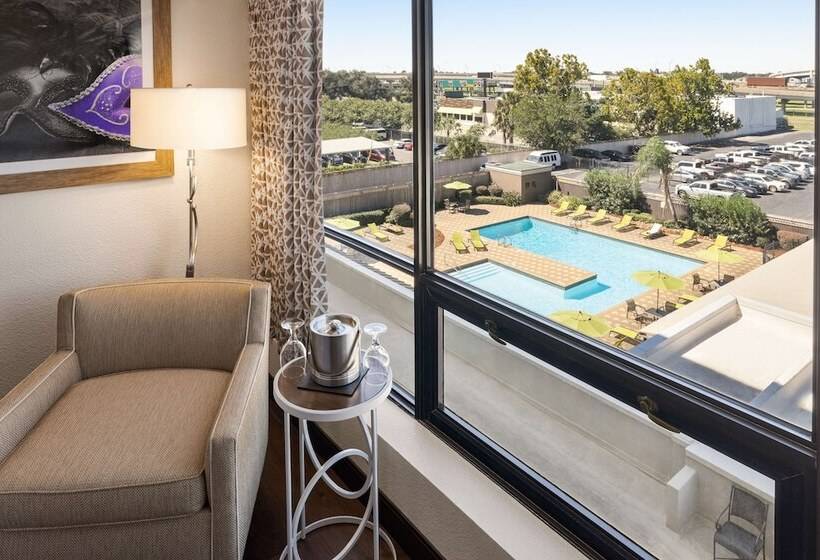 带2个双人床的标准工作室, Doubletree By Hilton Hotel New Orleans Airport