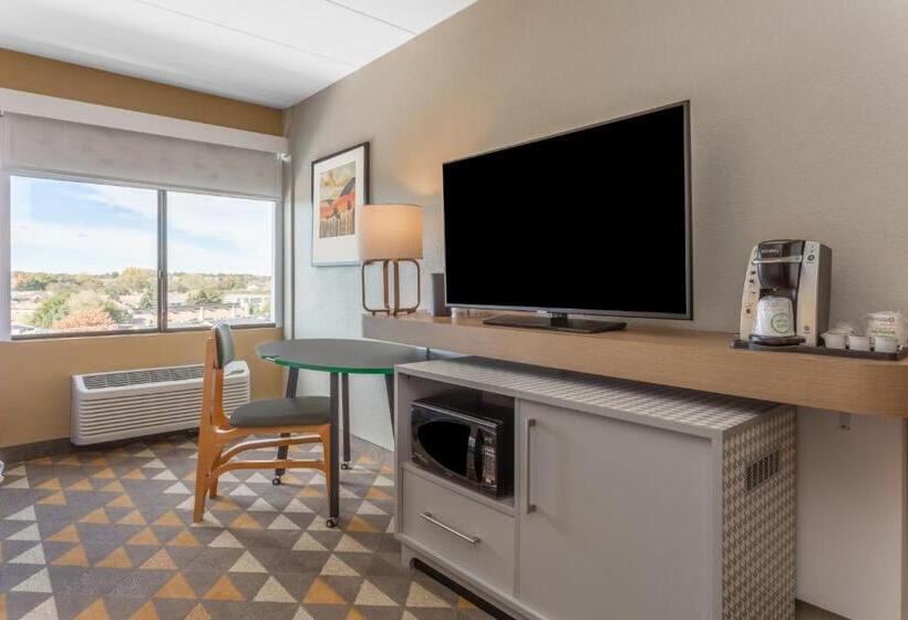 适合残疾人使用的标准间, Holiday Inn Rockford, An Ihg