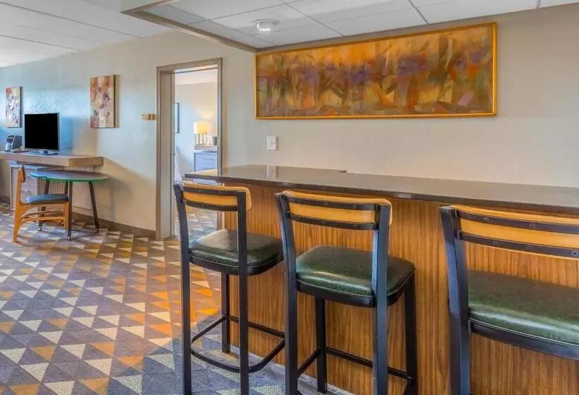 Sviitti, Holiday Inn Rockford, An Ihg