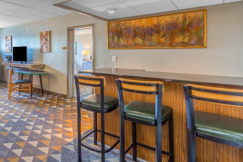 Suite Cama King, Holiday Inn Rockford, An Ihg