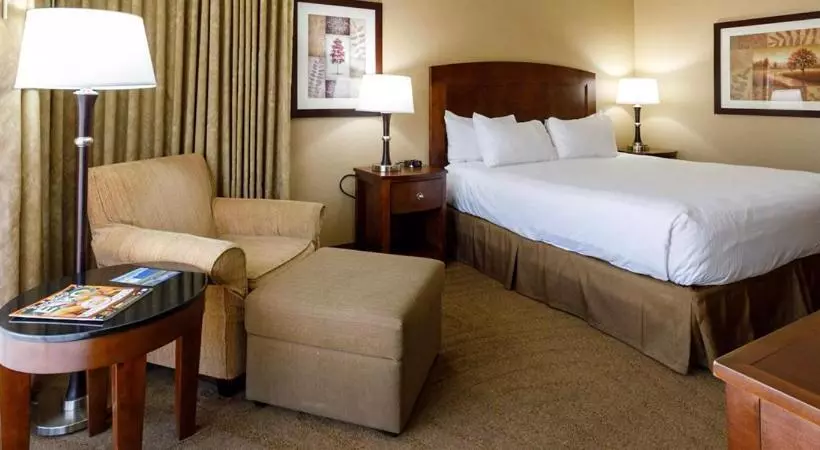 اتاق پرمیوم, Maverick Hotel And Casino By Red Lion Hotels