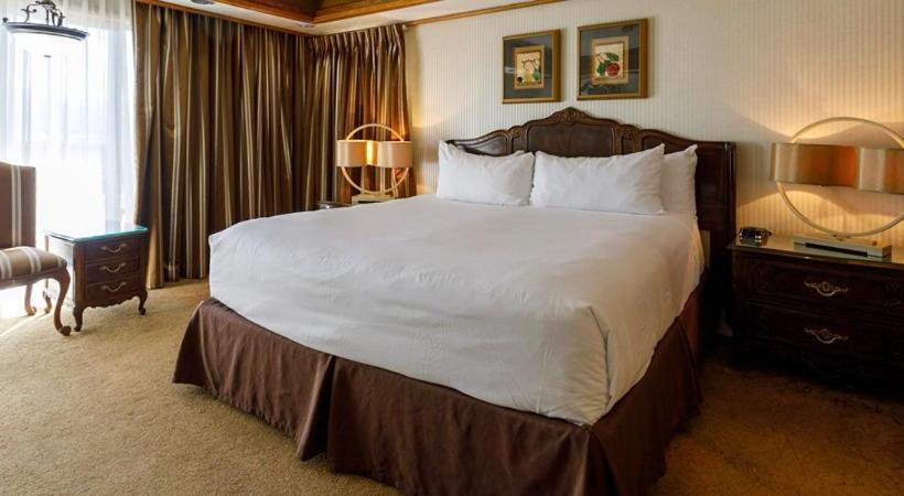 سوییت, Maverick Hotel And Casino By Red Lion Hotels
