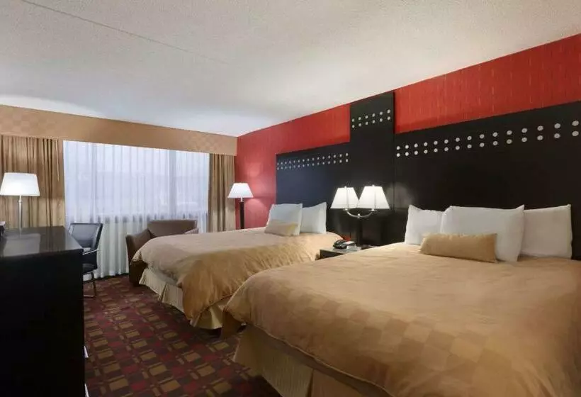 スタンダードルーム, Ramada By Wyndham Rochelle Park Near Paramus