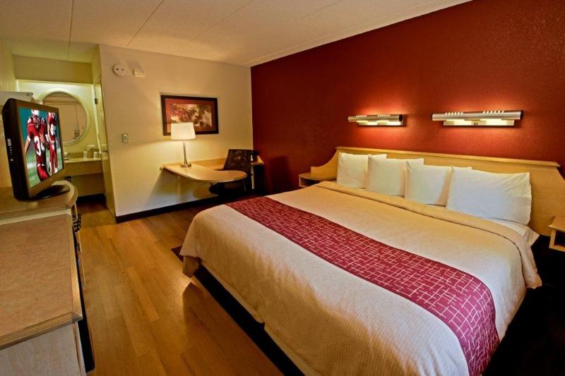 디럭스 룸 킹사이즈 침대, Red Roof Inn Albany Airport