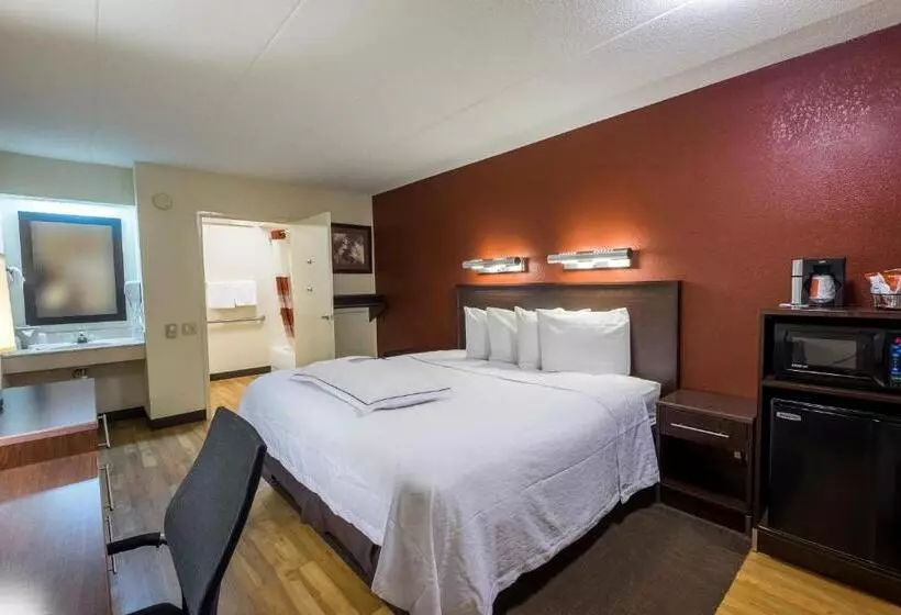 身障者適用スタンダードルーム, Red Roof Inn Plus+ University At Buffalo   Amherst