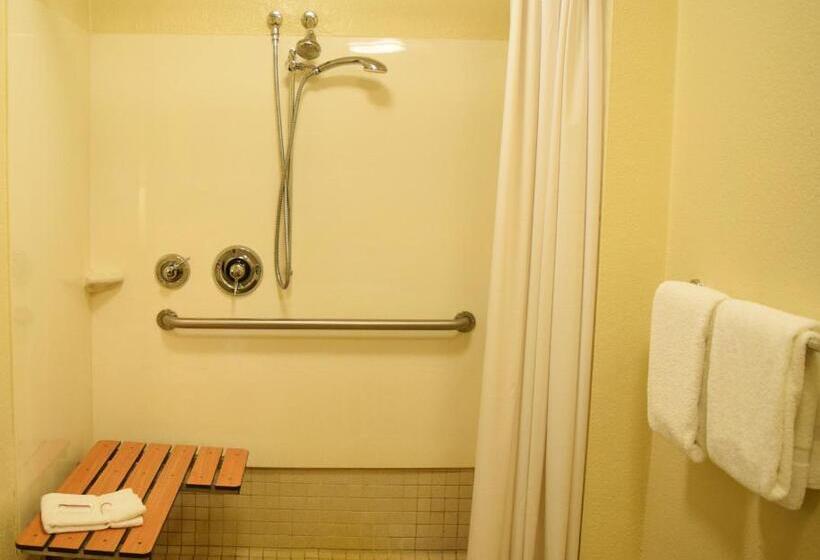 身障者適用スーペリアールーム, Red Roof Inn Plus+ University At Buffalo Amherst