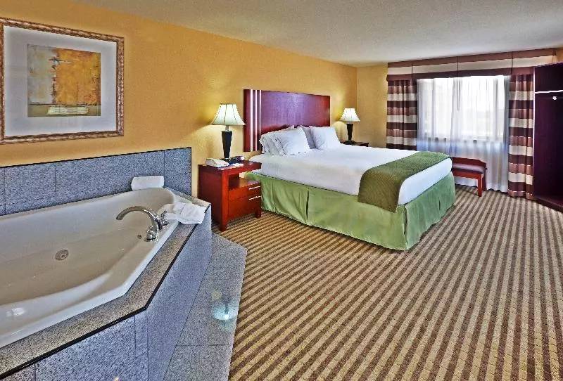 اتاق لوکس, Hotel Riu Plaza Fisherman's Wharf