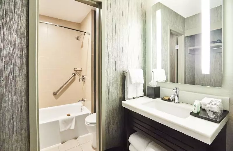 اتاق لوکس, Hotel Riu Plaza Fisherman's Wharf