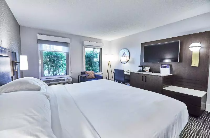 اتاق لوکس, Hotel Riu Plaza Fisherman's Wharf