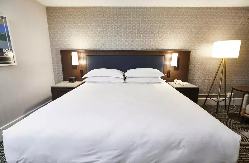 اتاق لوکس, Hotel Riu Plaza Fisherman's Wharf