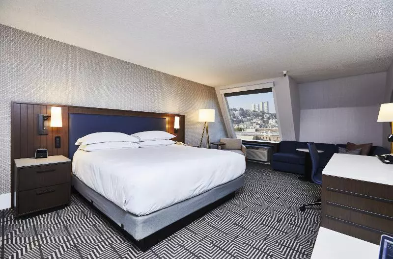 اتاق لوکس, Hotel Riu Plaza Fisherman's Wharf
