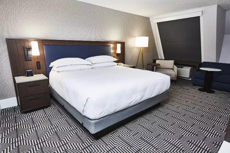 اتاق لوکس, Hotel Riu Plaza Fisherman's Wharf