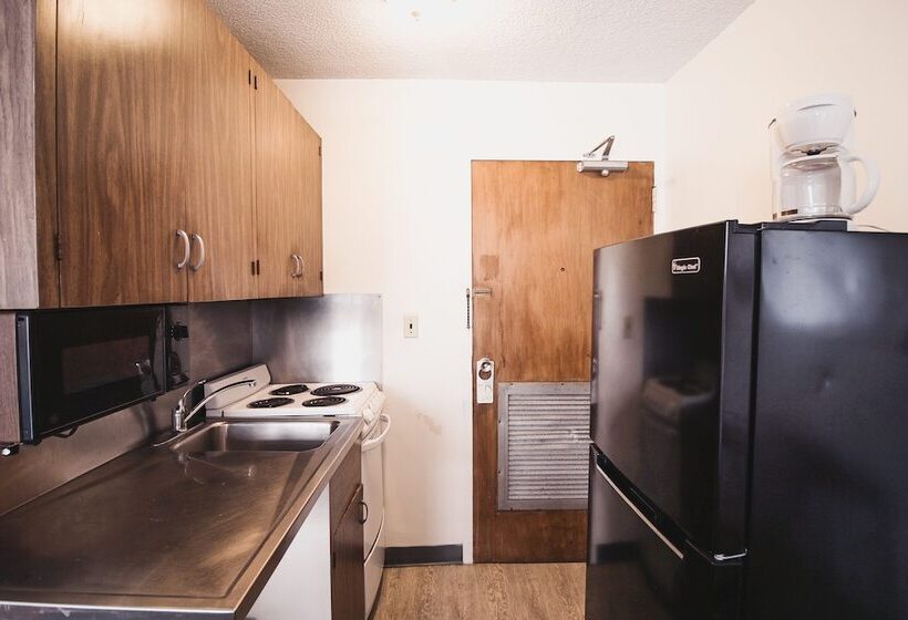 デラックススタジオ, Royal Grove Waikiki