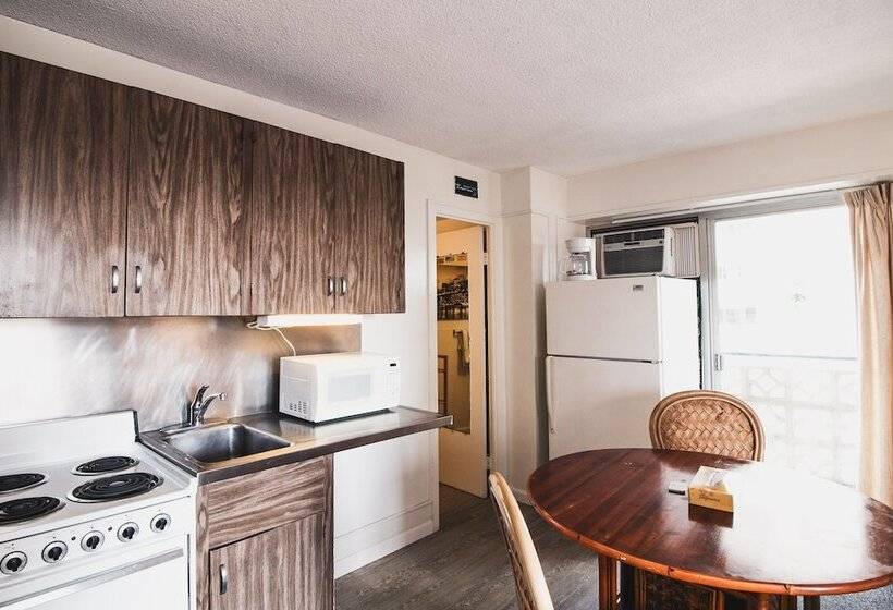 デラックススタジオ, Royal Grove Waikiki