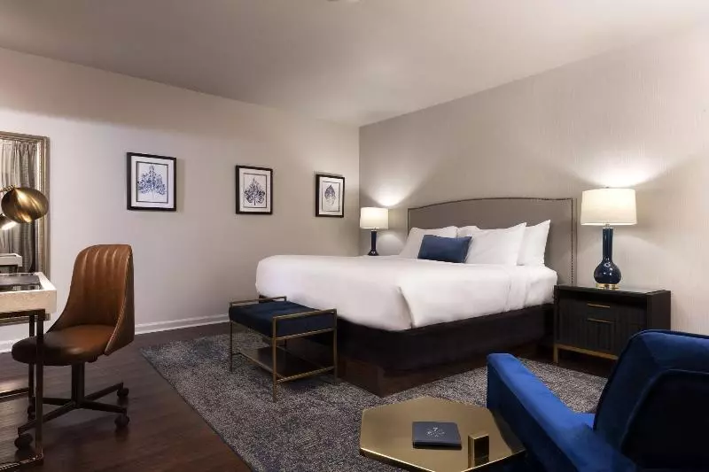 キングサイズベッドのスタンダードルーム, Seven Gables Inn, St. Louis West, A Tribute Portfolio