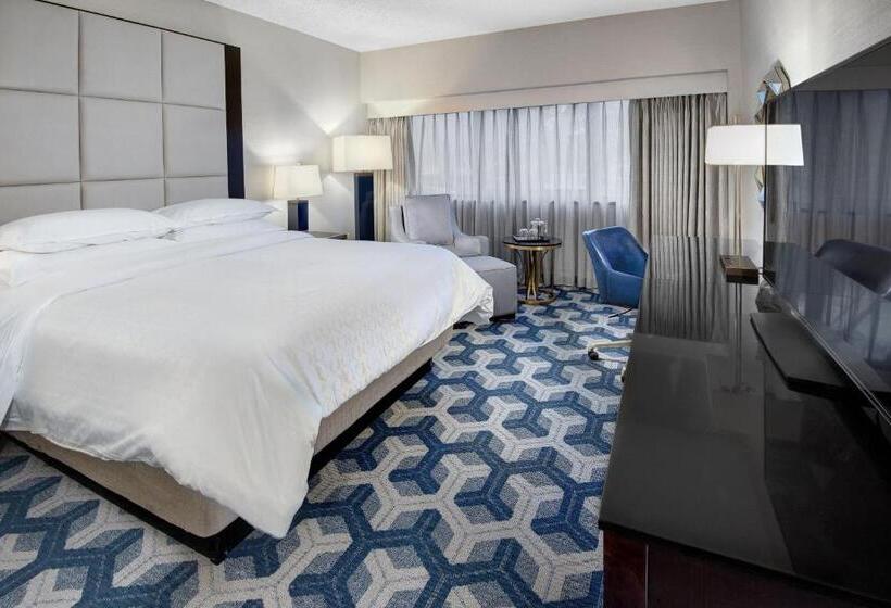 带大床的豪华间, Sheraton Eatontown