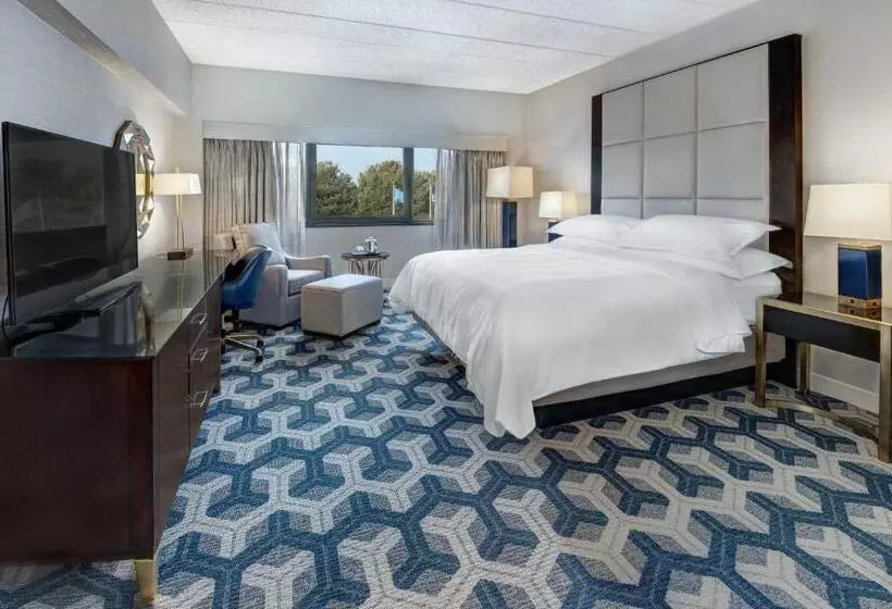 キングサイズベッドのクラブルーム, Sheraton Eatontown