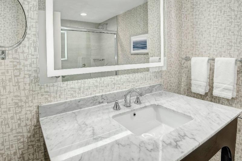 스탠다드 룸 킹사이즈 침대, Sheraton Eatontown