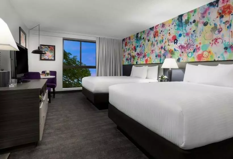 اتاق استاندارد با تخت بزرگ برای معلولان, Studio Allston Hotel Boston