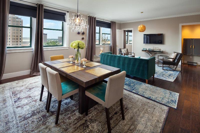 キングサイズベッドのスイートルーム, The St. Anthony, A Luxury Collection Hotel, San Antonio