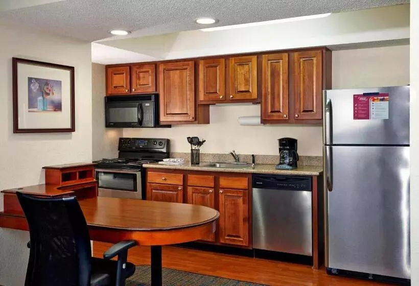 スタンダードスタジオ, Residence Inn Minneapolis Eden Prairie