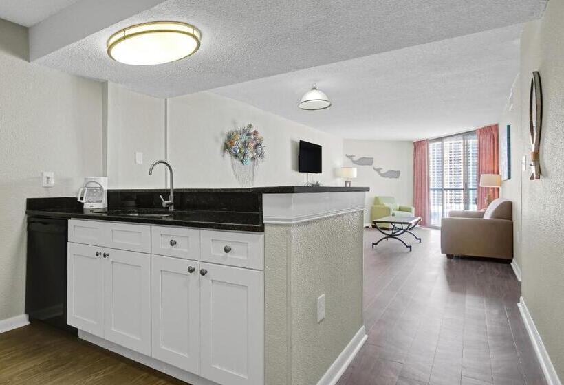 سوییت جونیور با چشمانداز دریا, Sands Ocean Club