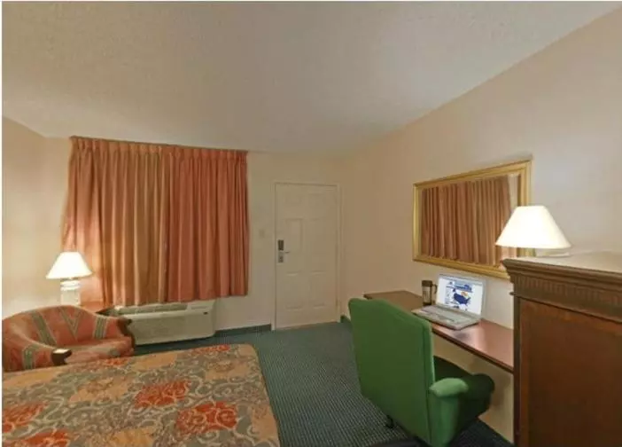 キングサイズベッドのスタンダードルーム, Americas Best Value Inn Laredo
