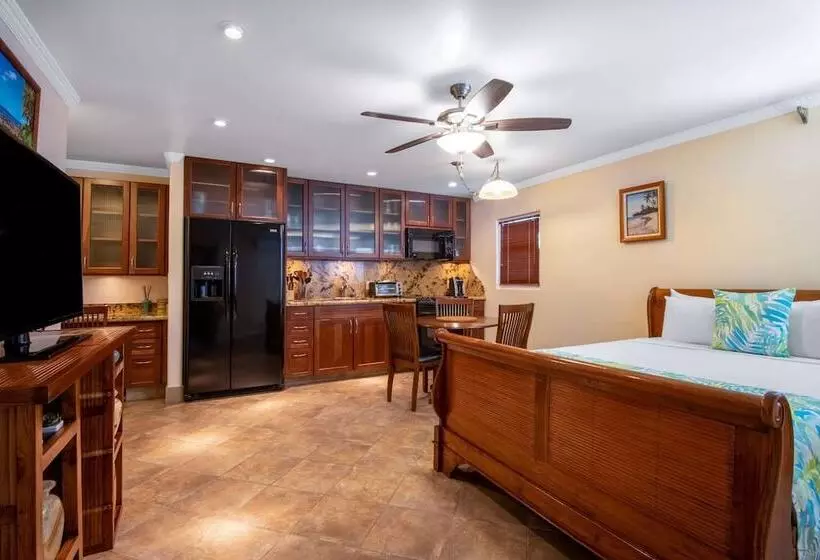 スイート, Days Inn By Wyndham Maui Oceanfront