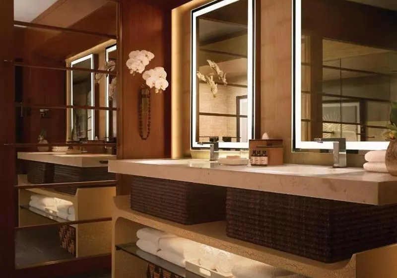 اتاق استاندارد با تخت بزرگ, Four Seasons Resort Lana I