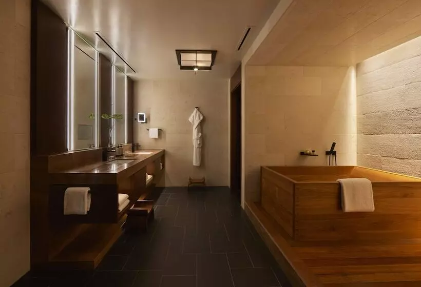 سوئیت پنت هاوس, Four Seasons Resort Lana I