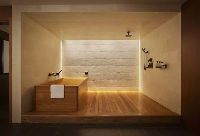 سوئیت پنت هاوس, Four Seasons Resort Lana I
