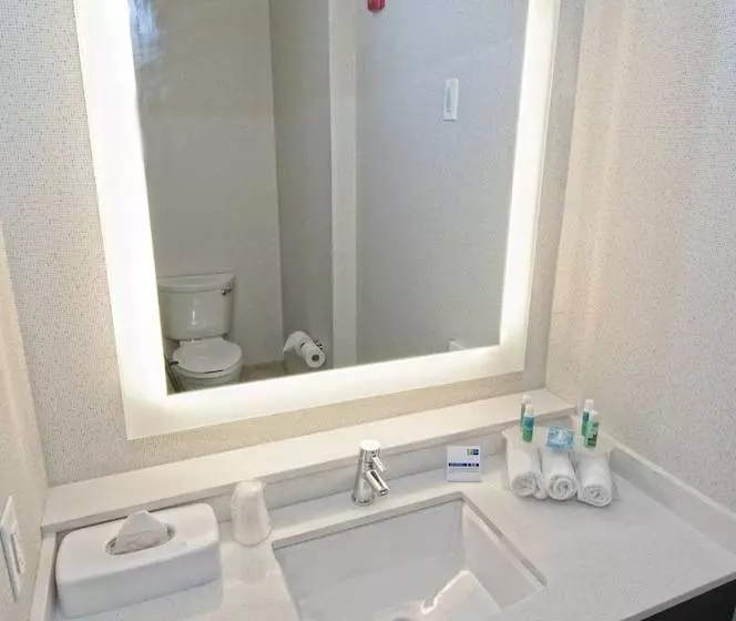 Sviitti, Holiday Inn Express & Suites Johnstown, An Ihg