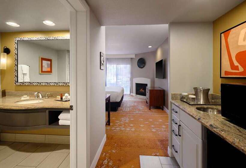 اتاق استاندارد با تخت بزرگ, Killington Mountain Lodge, Tapestry Collection By Hilton