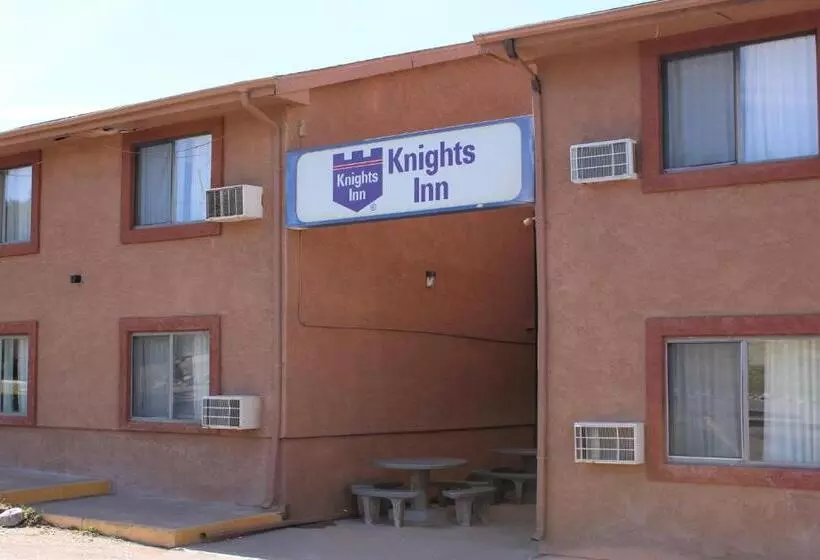 キングサイズベッドのスーペリアルーム, Knights Inn Payson
