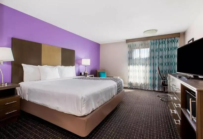 اتاق استاندارد در طبقه همکف, La Quinta By Wyndham Pomona