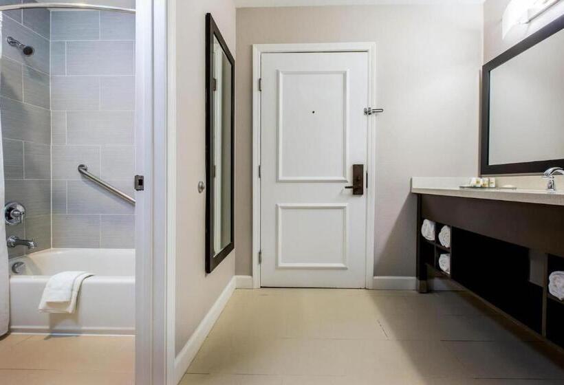 غرفة قياسية بالطابق الأرضى, La Quinta By Wyndham Pomona