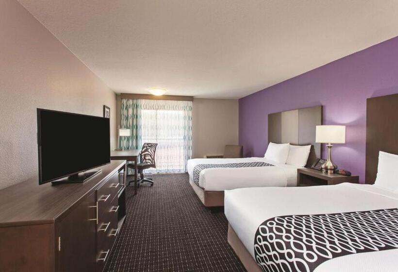 Номер Стандарт, La Quinta By Wyndham Pomona
