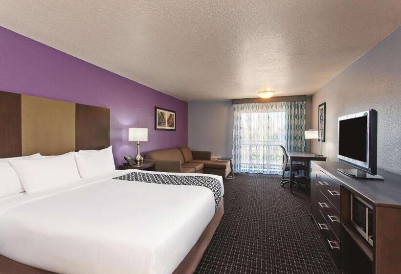 Номер Deluxe Кровать Кинг, La Quinta By Wyndham Pomona