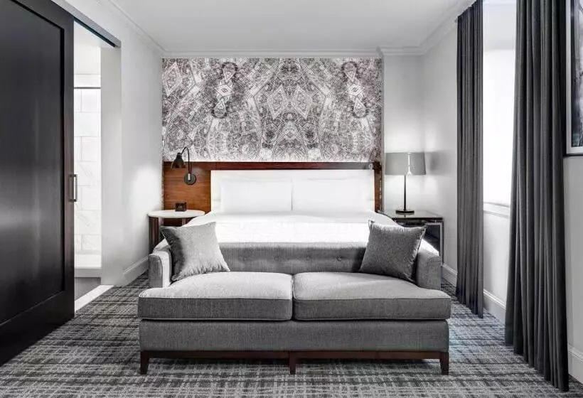اتاق لوکس با تخت بزرگ, Le Méridien Indianapolis