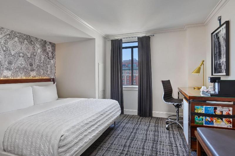 클래식 룸 킹 침대, Le Méridien Indianapolis