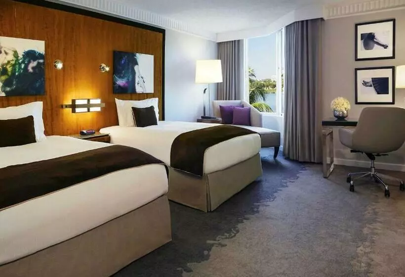 اتاق لوکس با چشم‌انداز دریاچه, Pullman Miami Airport